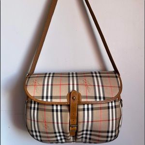 ❤️SOLD❤️Preloved Used Authentic Burberry’s Real Leather Shoulder Sling Bag